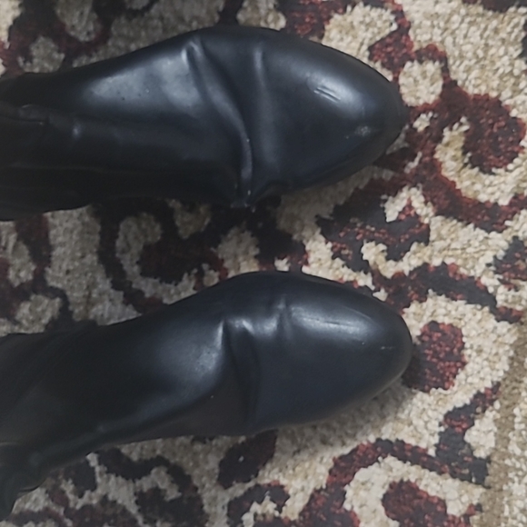 Boots - Picture 4 of 4